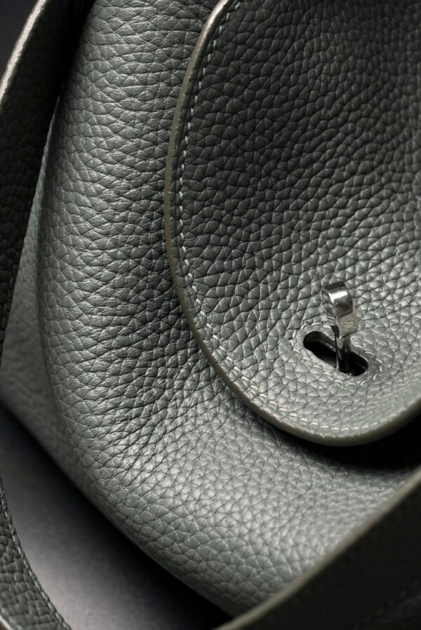 Hermès Lindy 26  63 Vert Amande TC PHW - Image 9