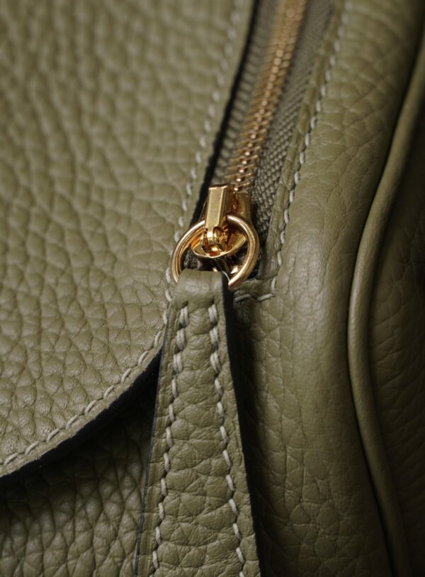 Hermès   Mini Lindy 61 Vert Olive TC GHW - Image 6