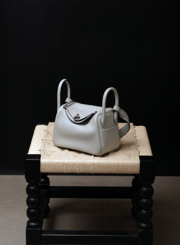 Hermès   Mini Lindy 08 Blue Pale TC PHW - Image 3
